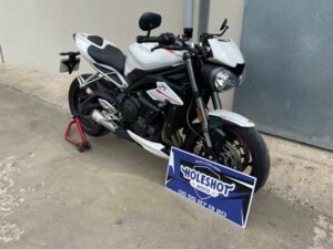 Triumph 765 street triple rs