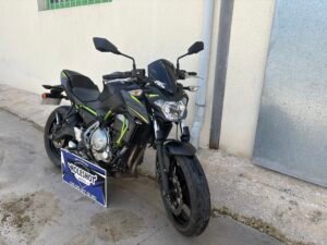 Kawasaki z 650e 1ère main bridé A2